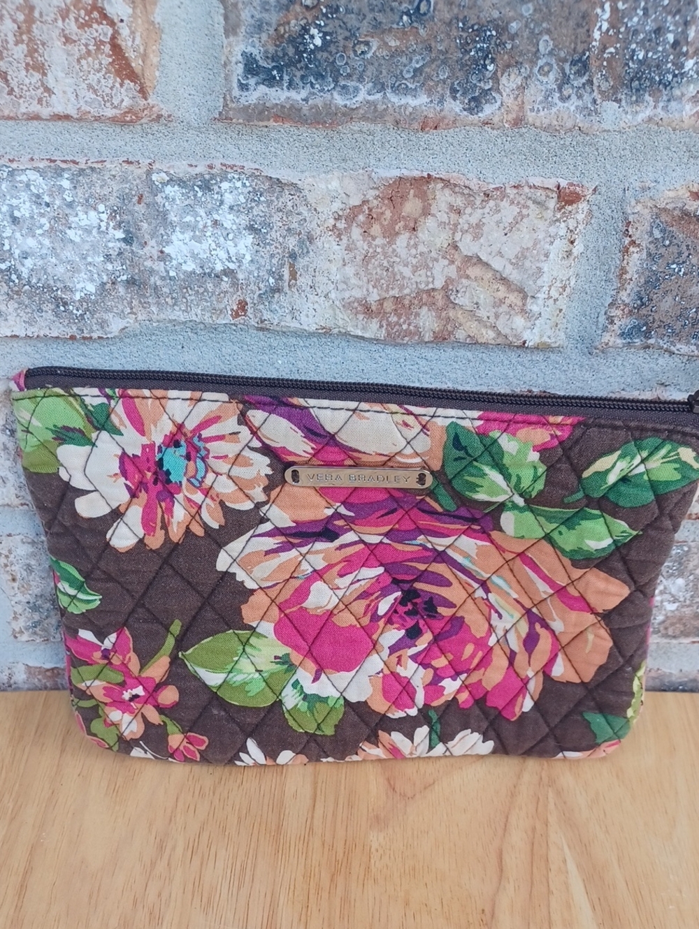 LOT OF 5 - Vera Bradley, Dooney & Bourke & Betsey Johnson Wallets / Cases - Picture 16 of 17